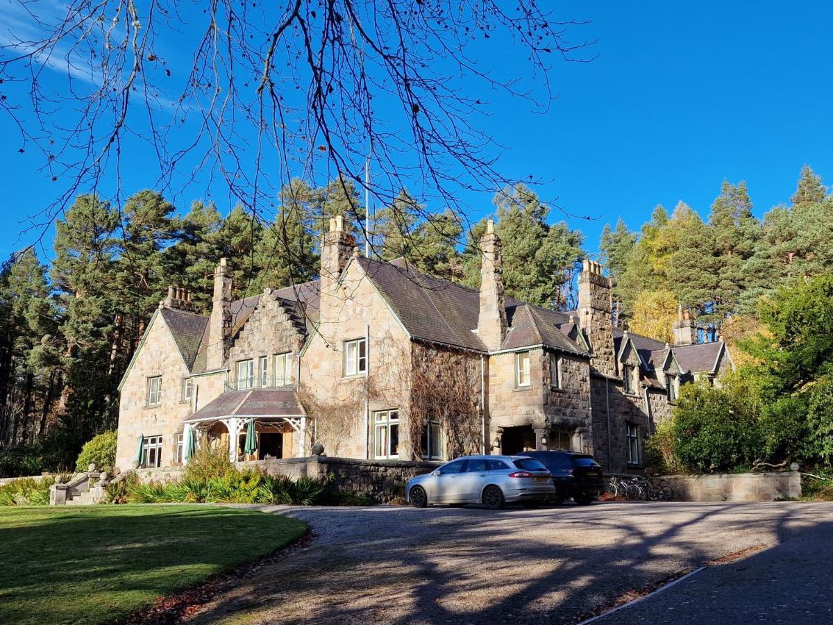 Cambus O' May Traditional Highland Hotel Балатър Екстериор снимка