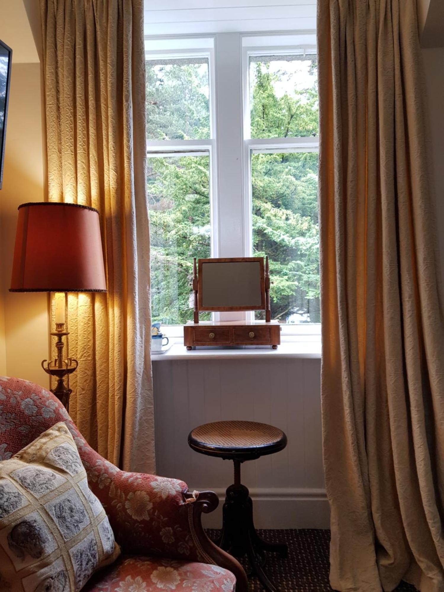 Cambus O' May Traditional Highland Hotel Балатър Стая снимка
