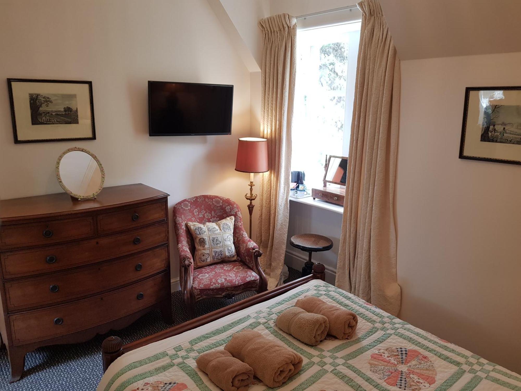 Cambus O' May Traditional Highland Hotel Балатър Стая снимка