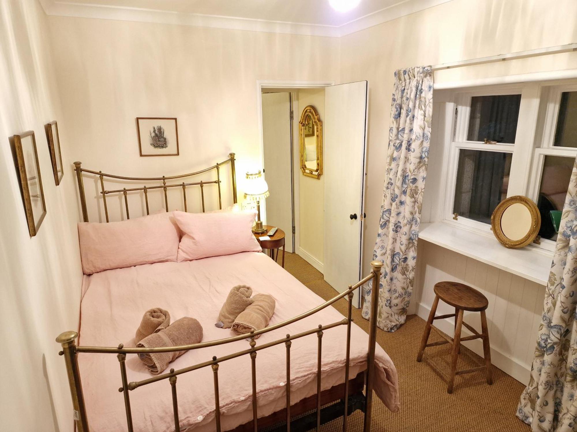 Cambus O' May Traditional Highland Hotel Балатър Стая снимка