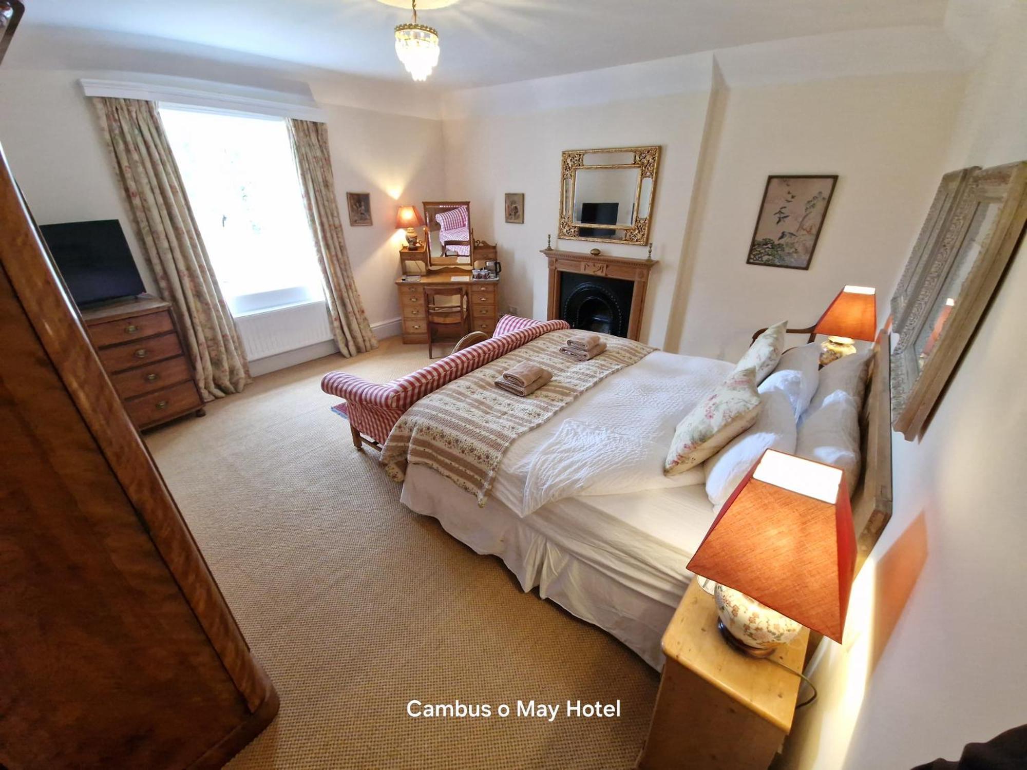 Cambus O' May Traditional Highland Hotel Балатър Екстериор снимка