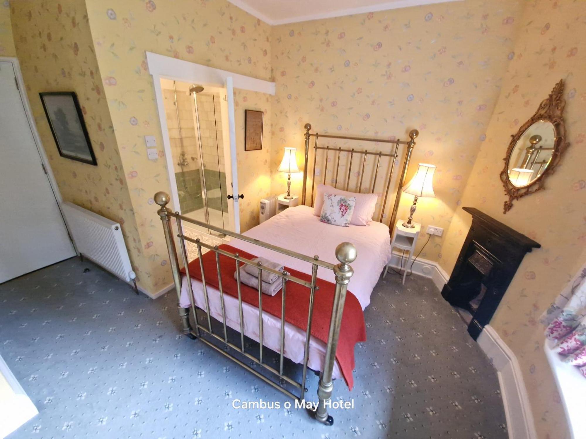 Cambus O' May Traditional Highland Hotel Балатър Екстериор снимка