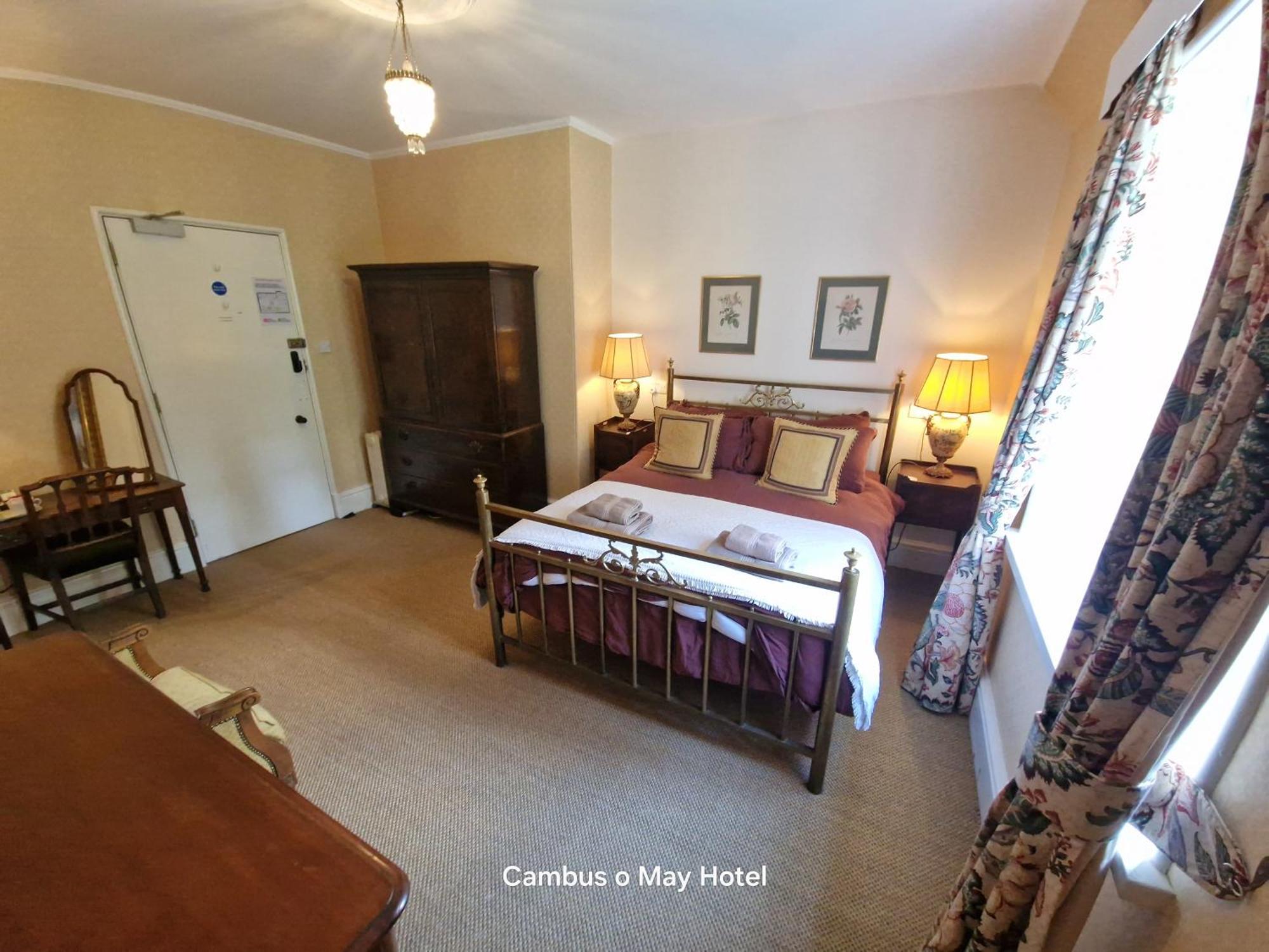 Cambus O' May Traditional Highland Hotel Балатър Екстериор снимка